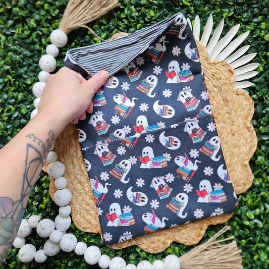 Ghostie Reads Book Sleeve