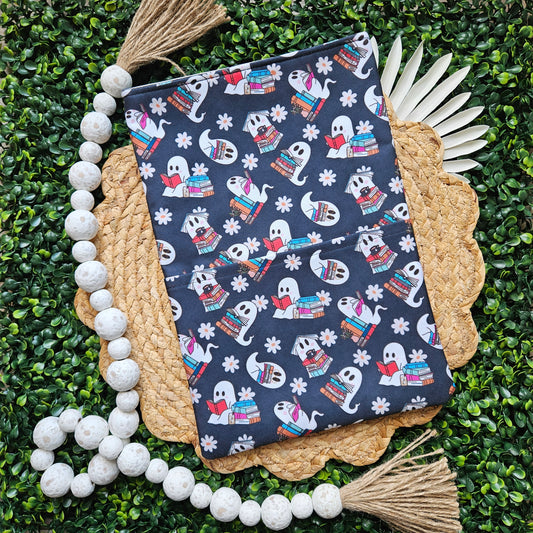 Ghostie Reads Book Sleeve