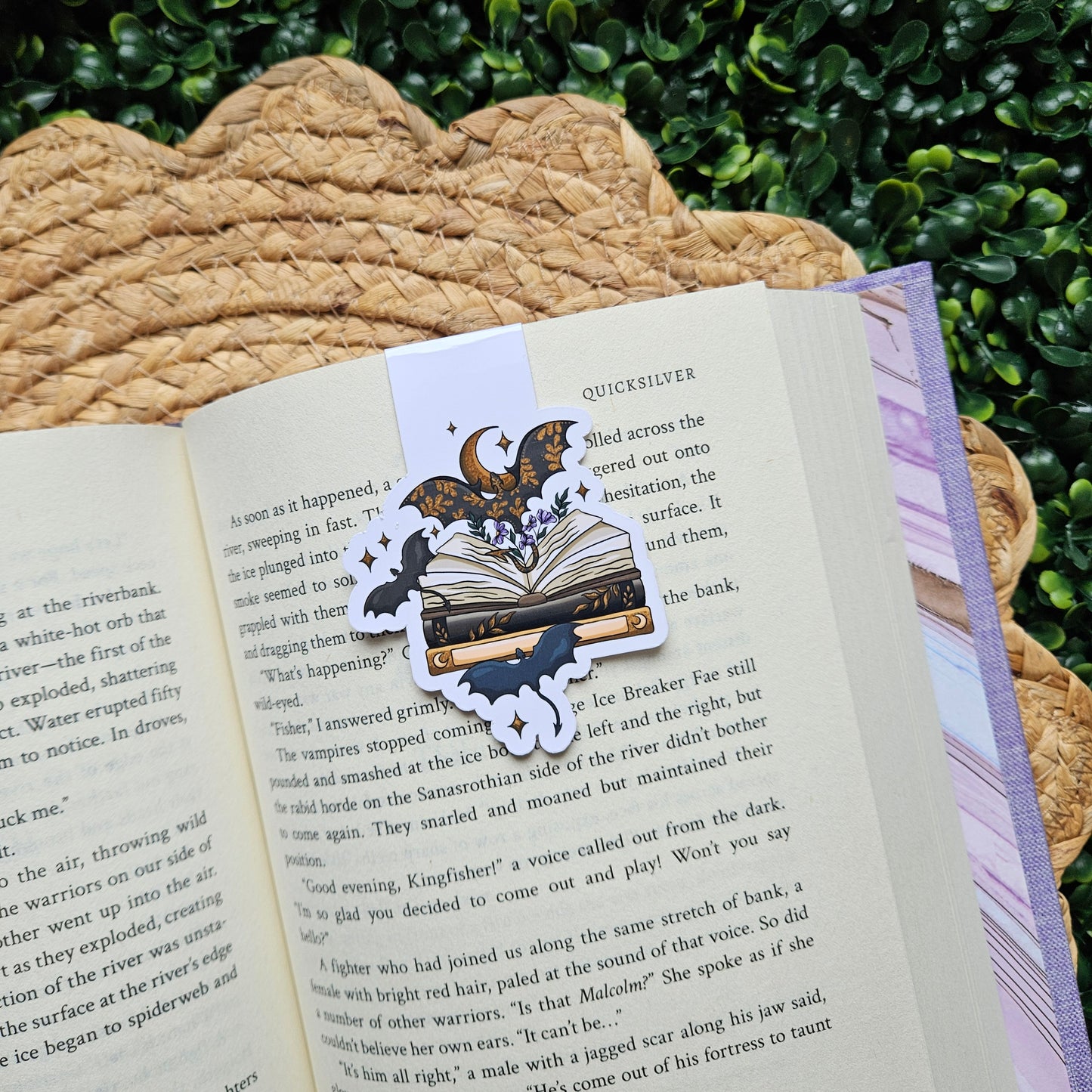 Fantasy Reader Magnetic Bookmark