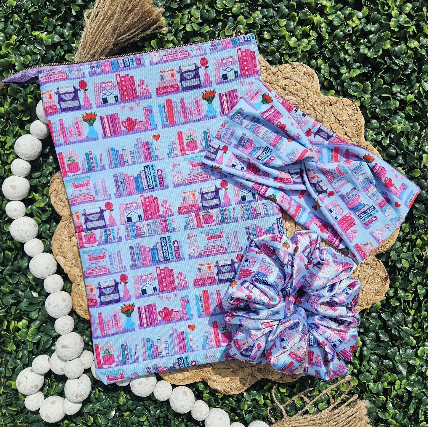 BEACH READS - Quarterly Exclusive Book-ish Box