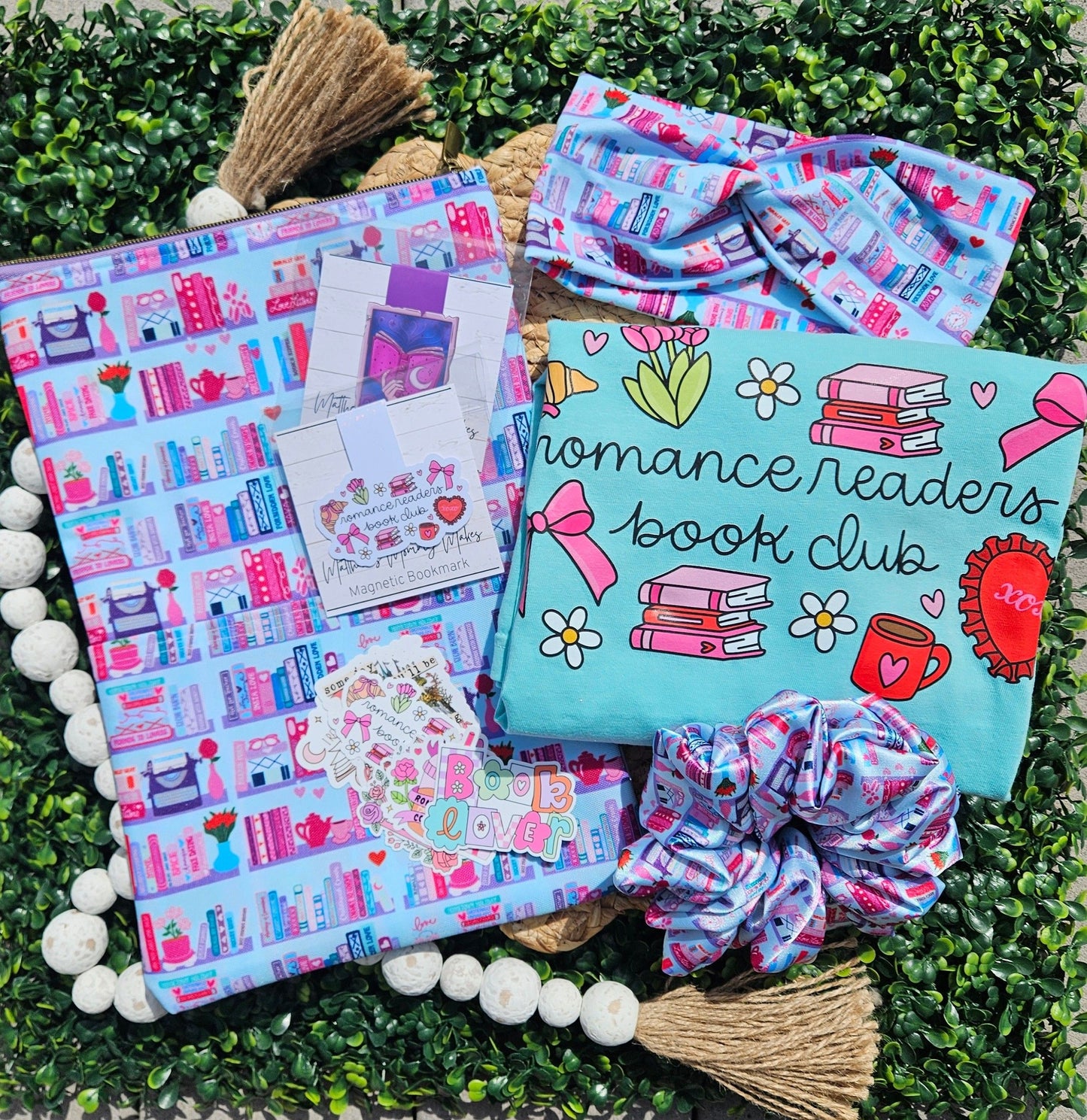 BEACH READS - Quarterly Exclusive Book-ish Box
