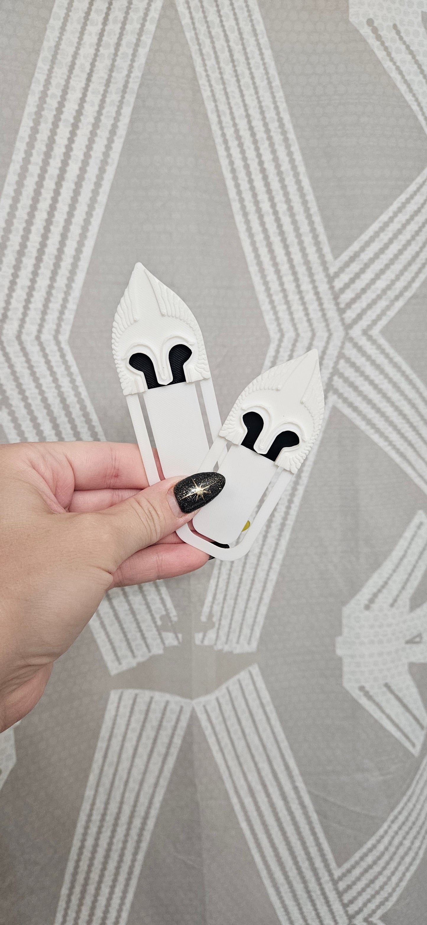 Middle World Clip Bookmarks